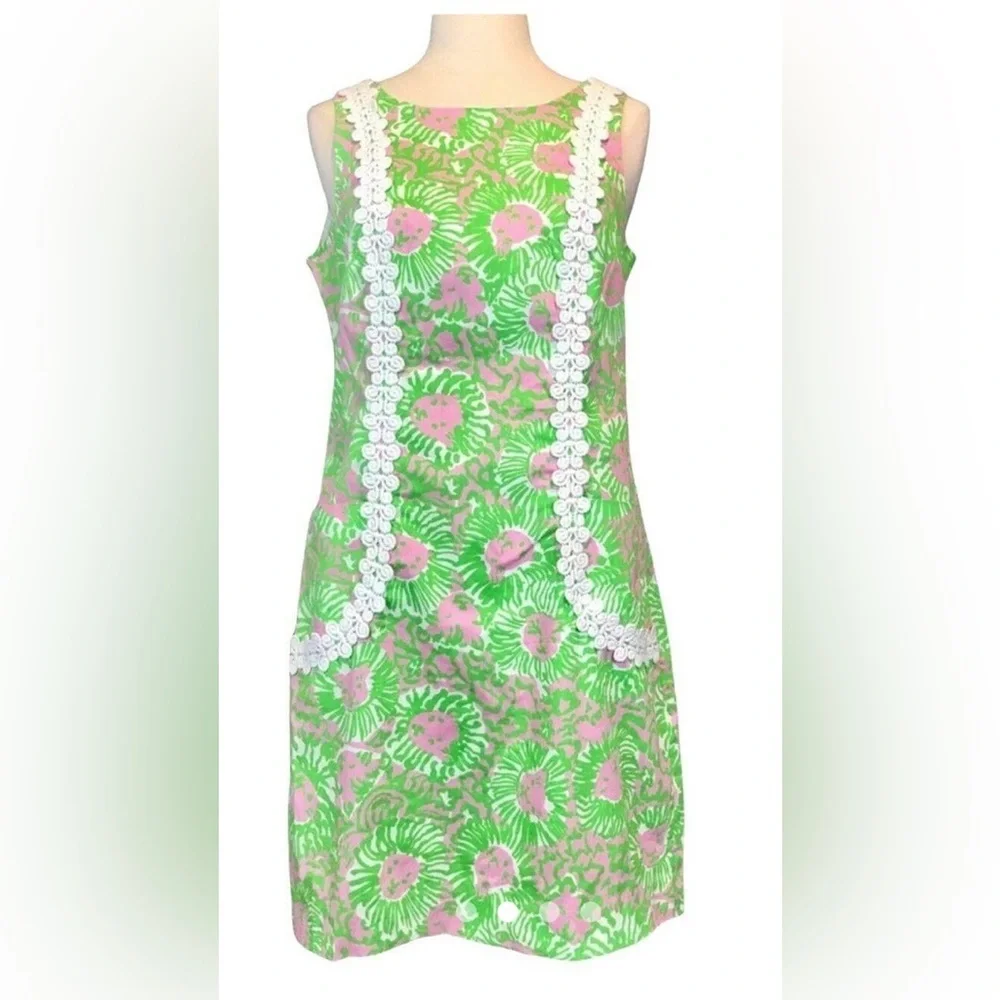 Lilly Pulitzer Green and Pink with White Lace and Pockets size 4